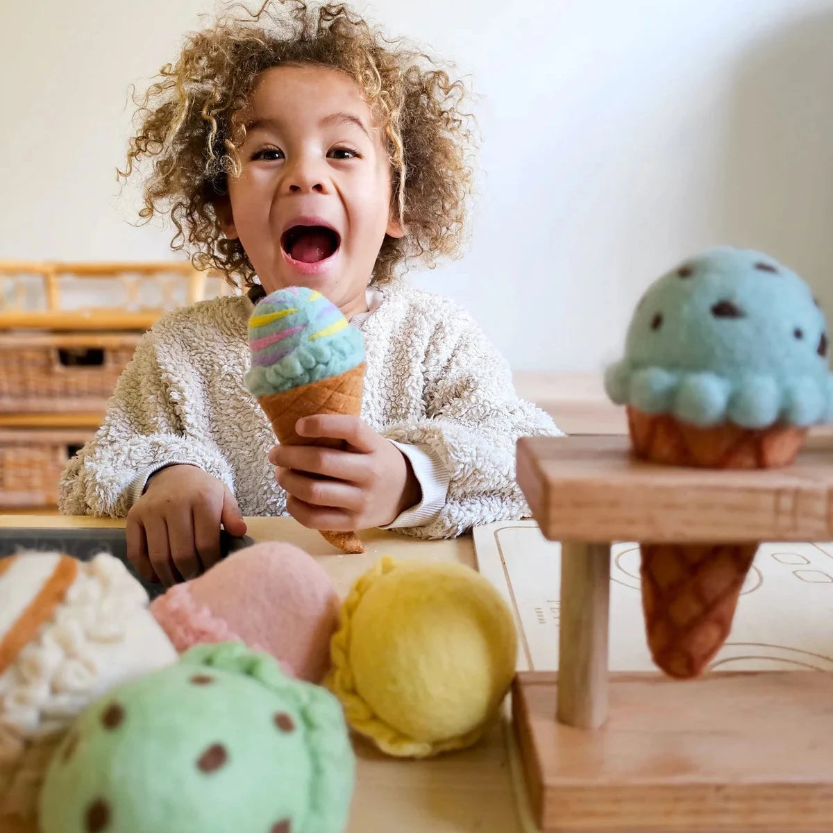 Felt Ice Cream Set - Waffle Cones + 9 Scoops
